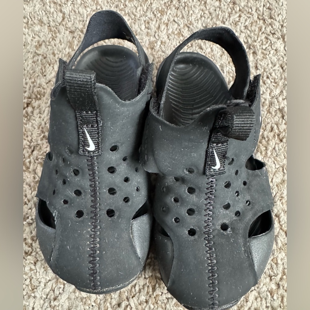 BOYS' NIKE TODDLER SUNRAY PROTECT 2 WATER SANDALS- Size 8